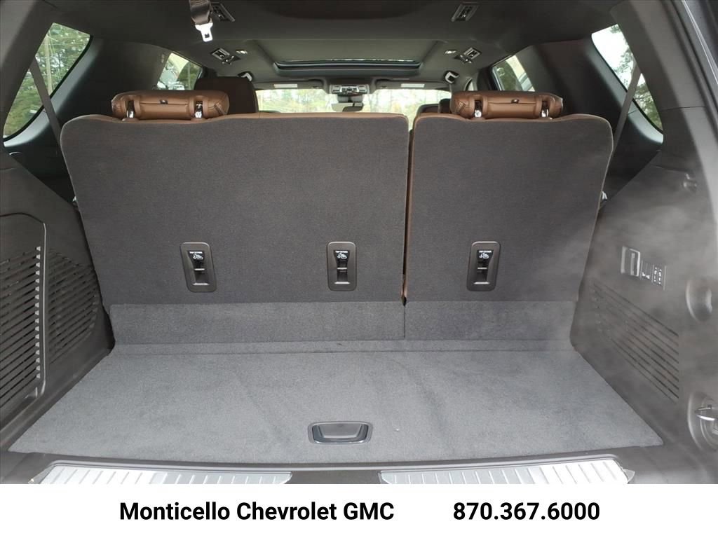 New 2026 Chevrolet Tahoe High Country AWD/4WD image 6