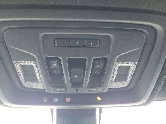 Used 2020 Chevrolet Silverado 1500 High Country w/ Technology Package image 48