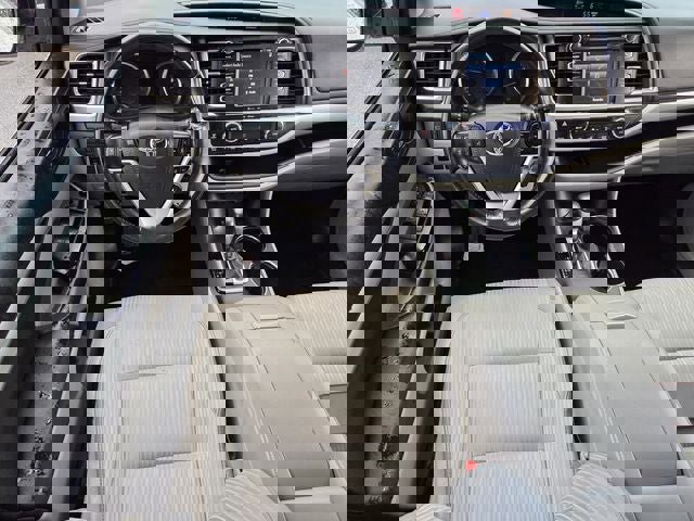 Used 2019 Toyota Highlander Plus image 17