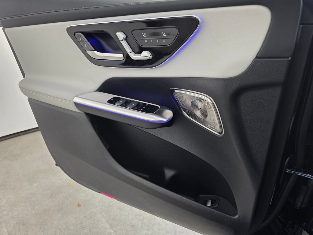New 2026 Mercedes-Benz GLC 300 image 16