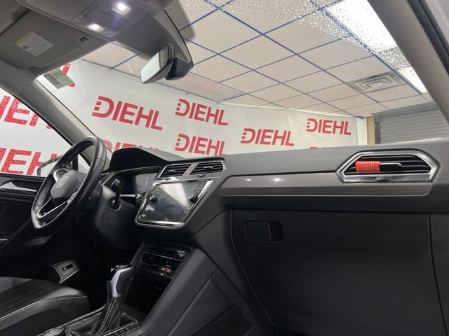 Used 2024 Volkswagen Tiguan SE AWD/4WD image 14