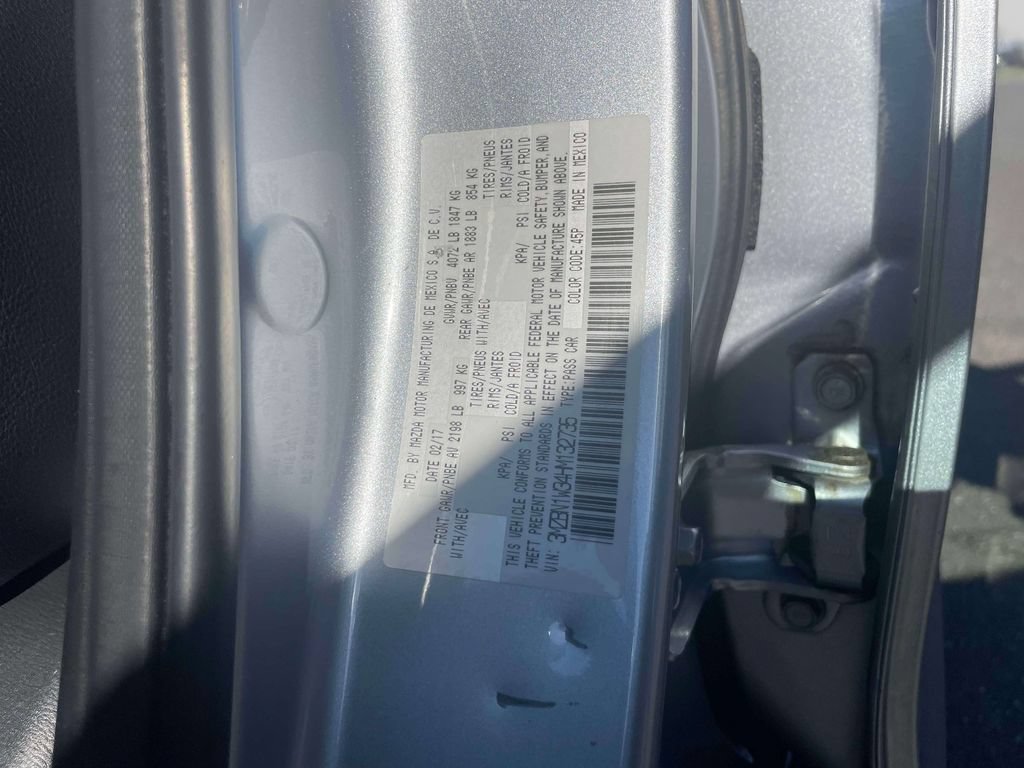 Used 2017 MAZDA MAZDA3 Grand Touring FWD image 18
