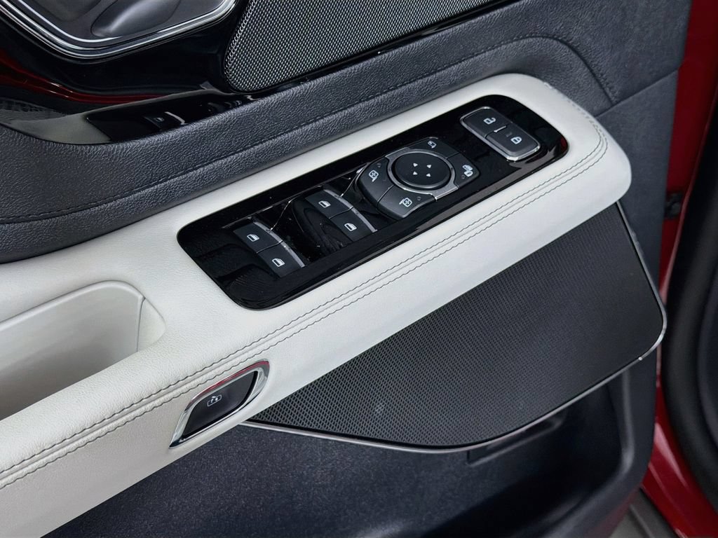 Used 2026 Lincoln Aviator 2WD image 17