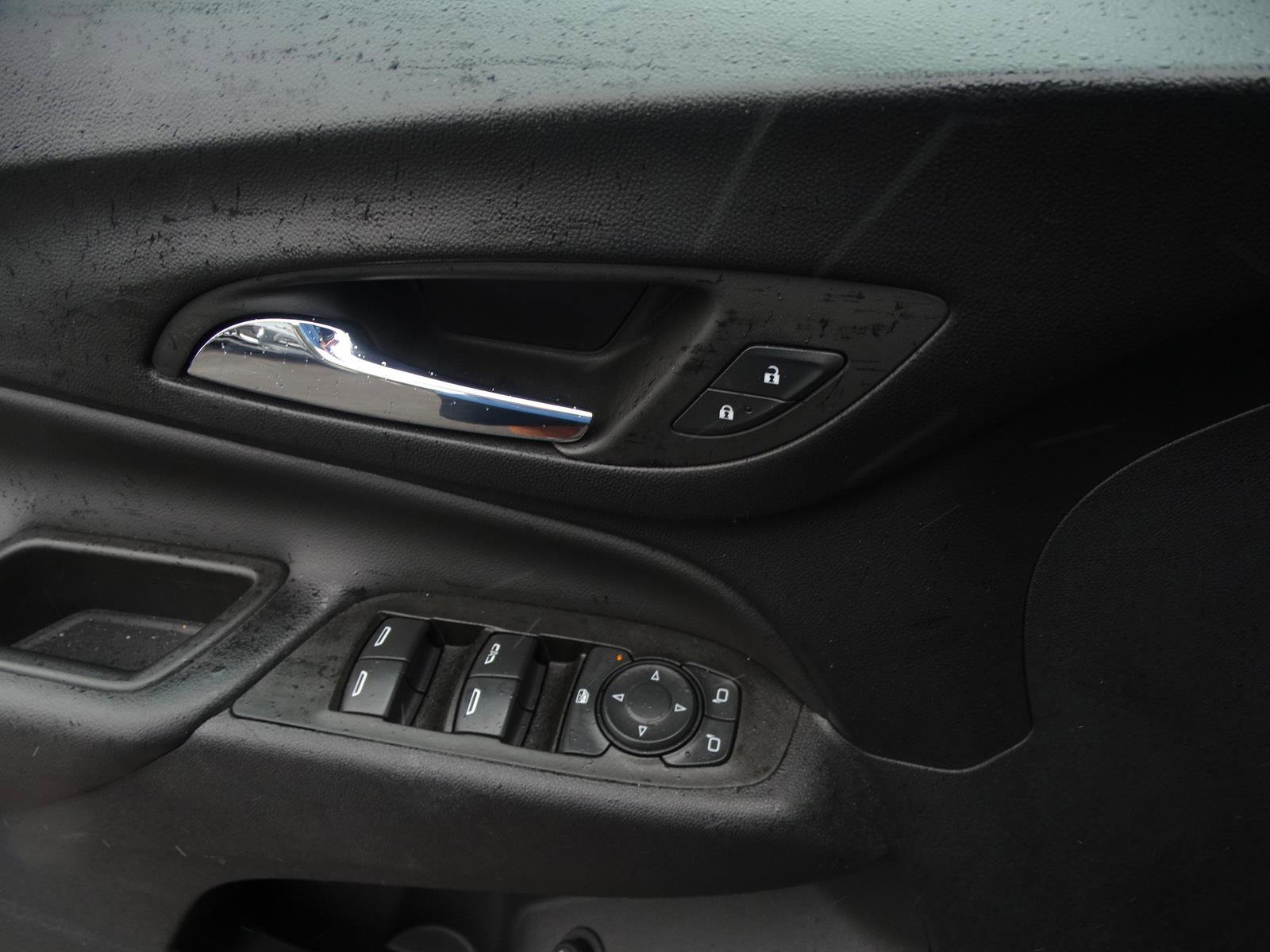 Used 2022 Chevrolet Equinox LT image 14