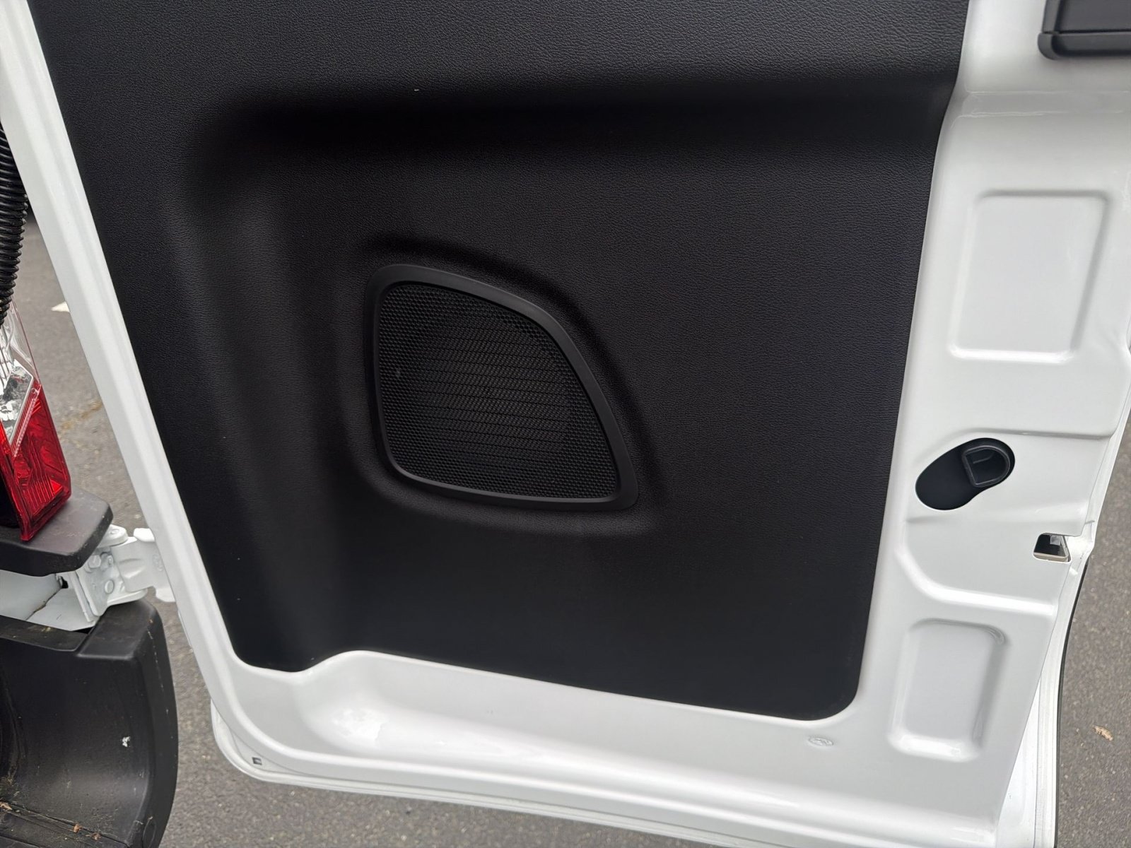 New 2026 Ford Transit 250 148 Medium Roof w/ Load Area Protection Package RWD image 32