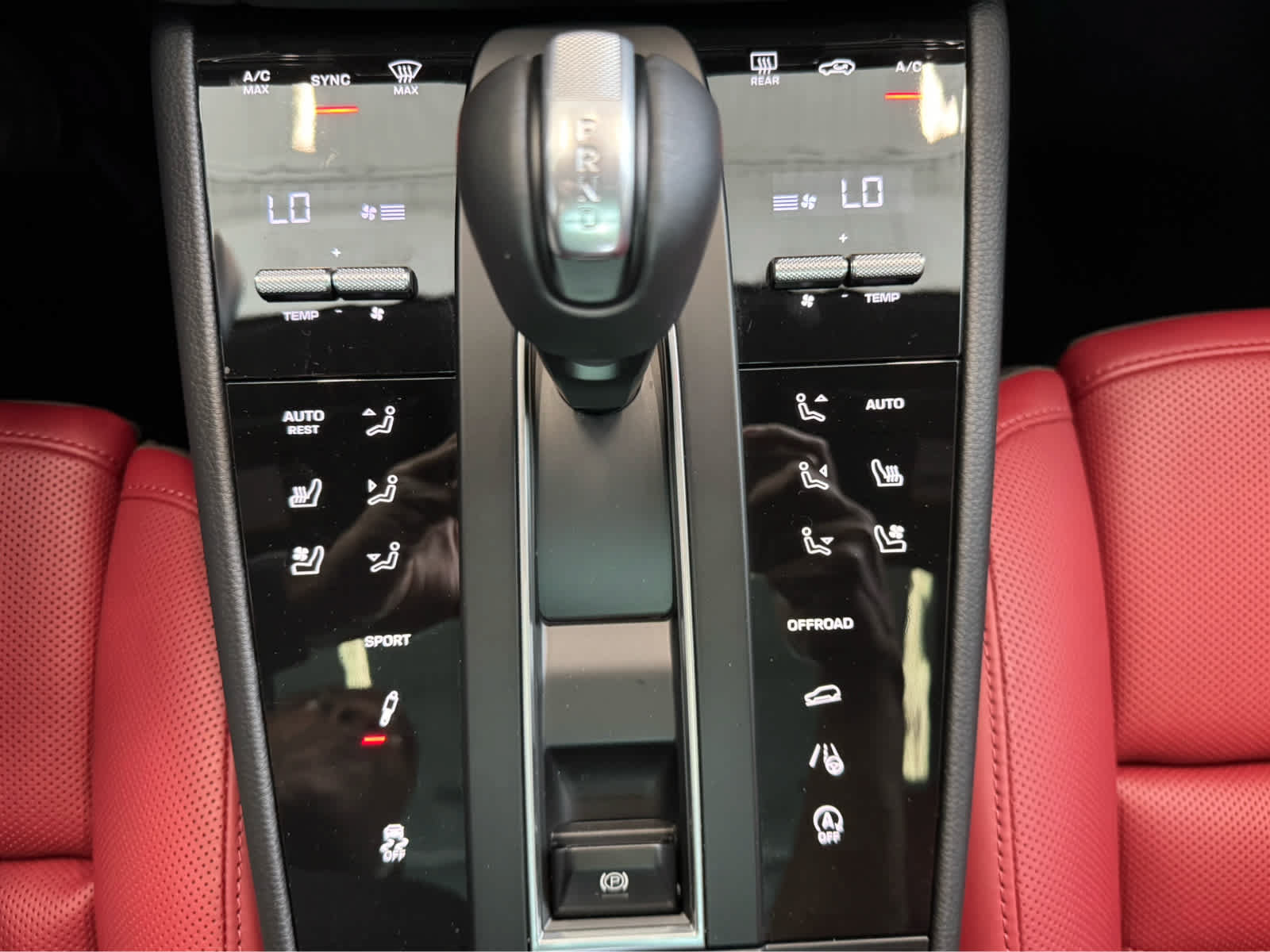 Used 2026 Porsche Macan S AWD/4WD image 28