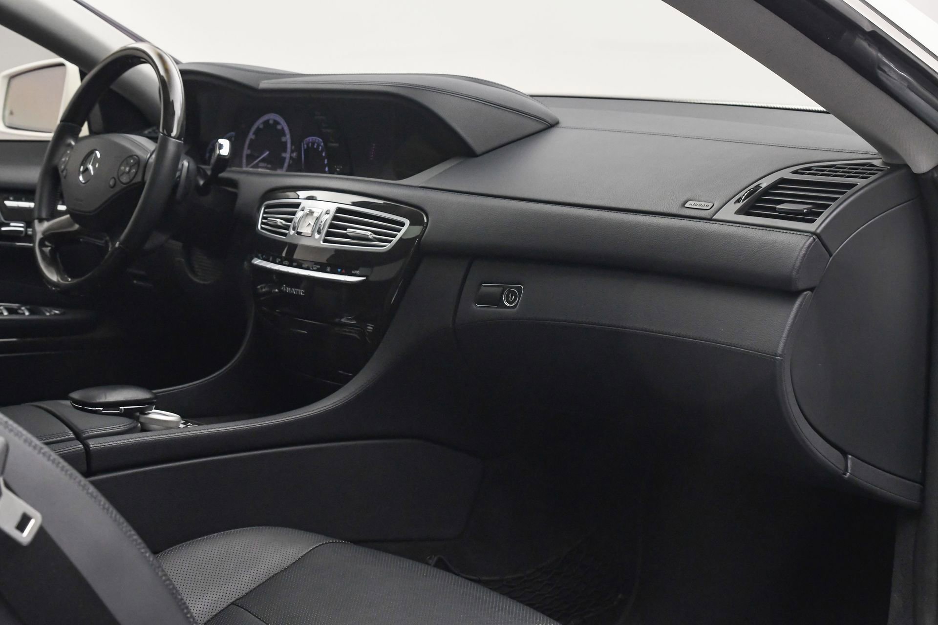 Used 2014 Mercedes-Benz CL 550 4MATIC image 20