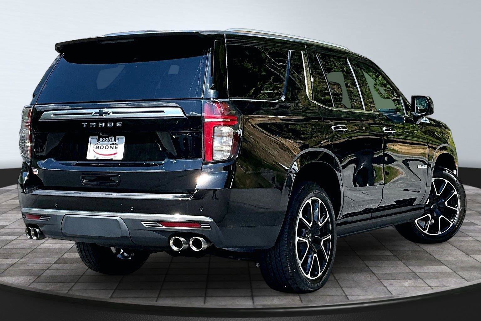 Used 2021 Chevrolet Tahoe High Country w/ Premium Package AWD/4WD image 13
