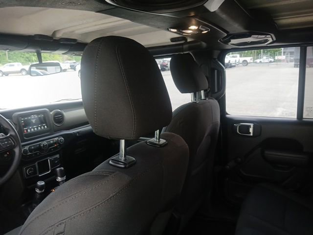 Used 2023 Jeep Gladiator Sport AWD/4WD image 12