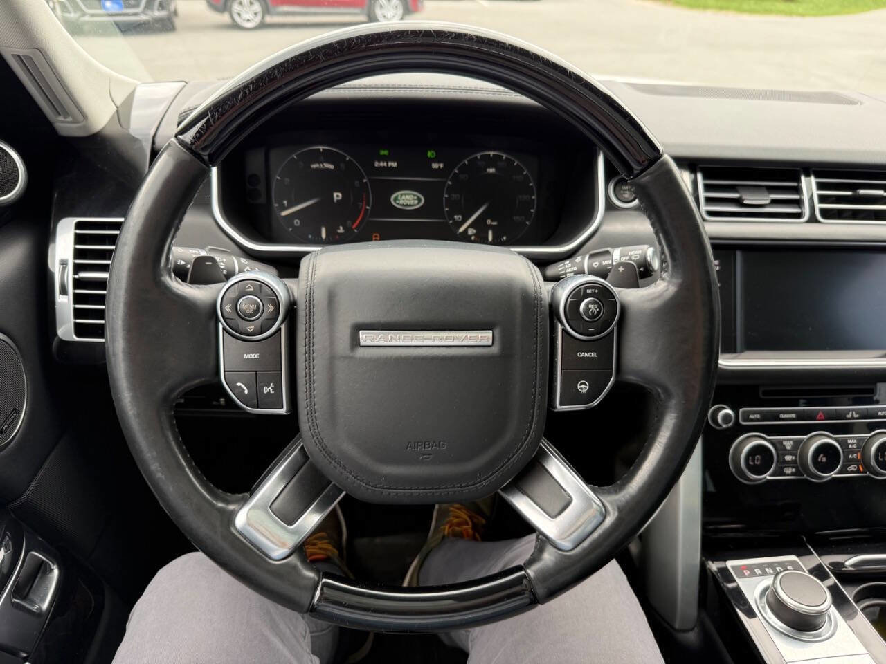 Used 2015 Land Rover Range Rover HSE AWD/4WD image 24