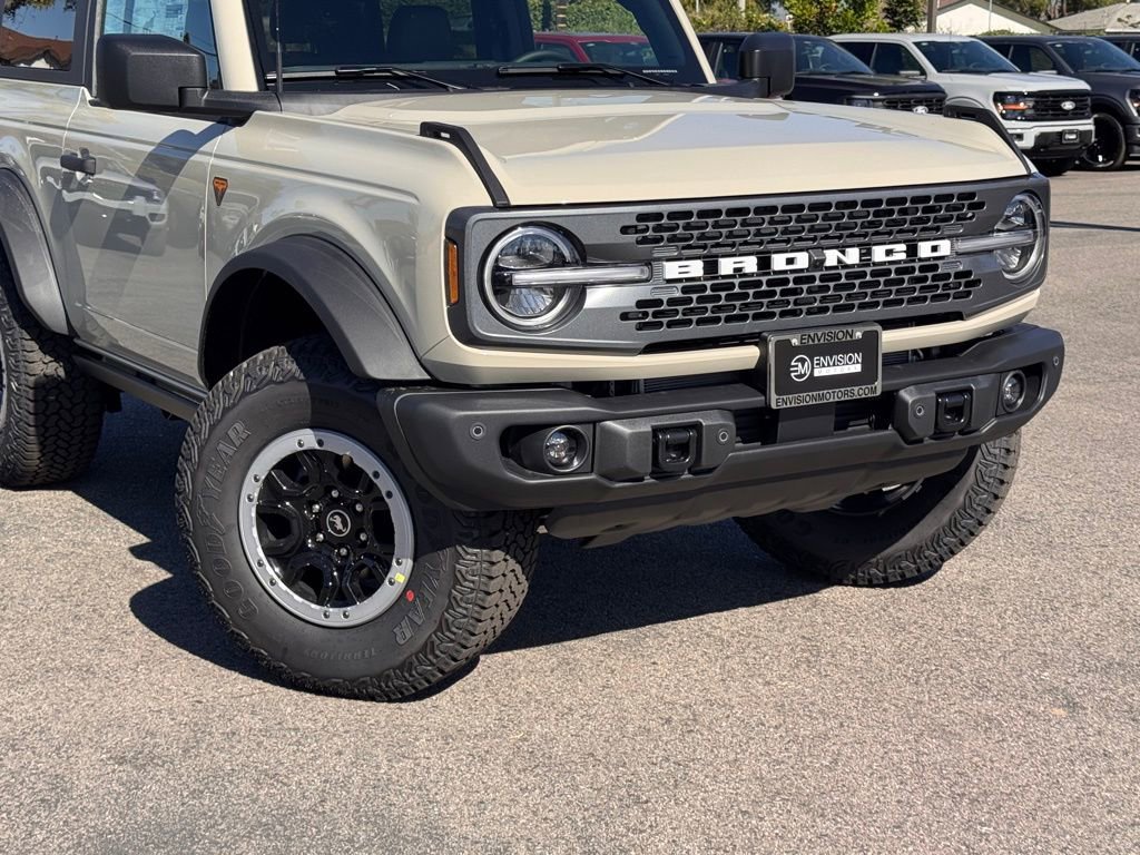 New 2026 Ford Bronco Badlands image 3
