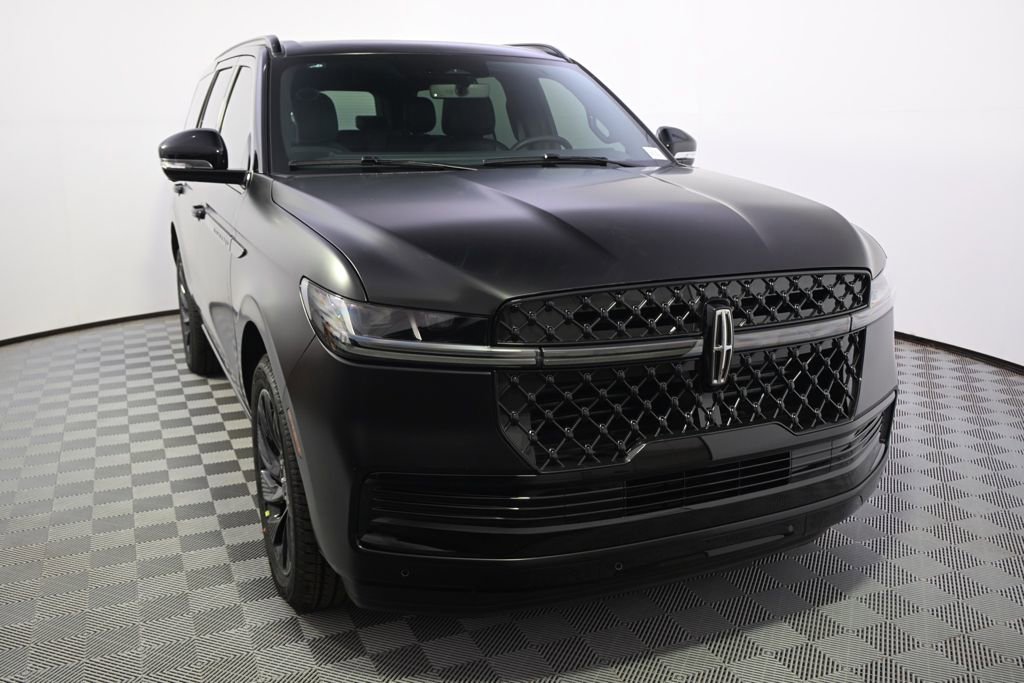 New 2026 Lincoln Navigator Reserve image 9