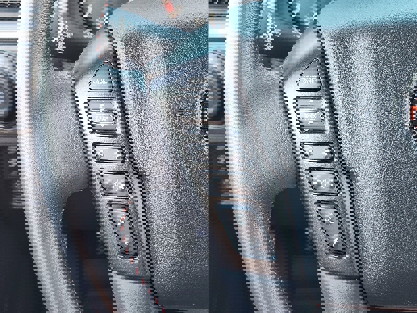 Used 2024 Nissan Titan PRO-4X w/ Pro-4x Convenience Package image 28