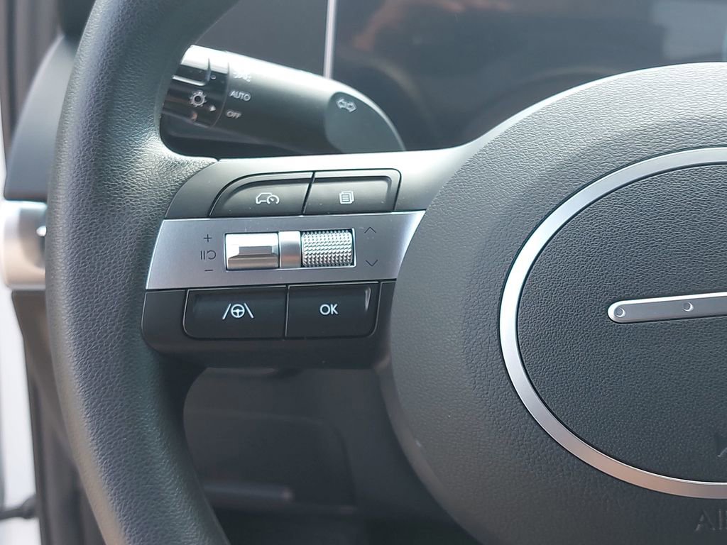 Certified 2025 Hyundai Santa Cruz SEL image 17