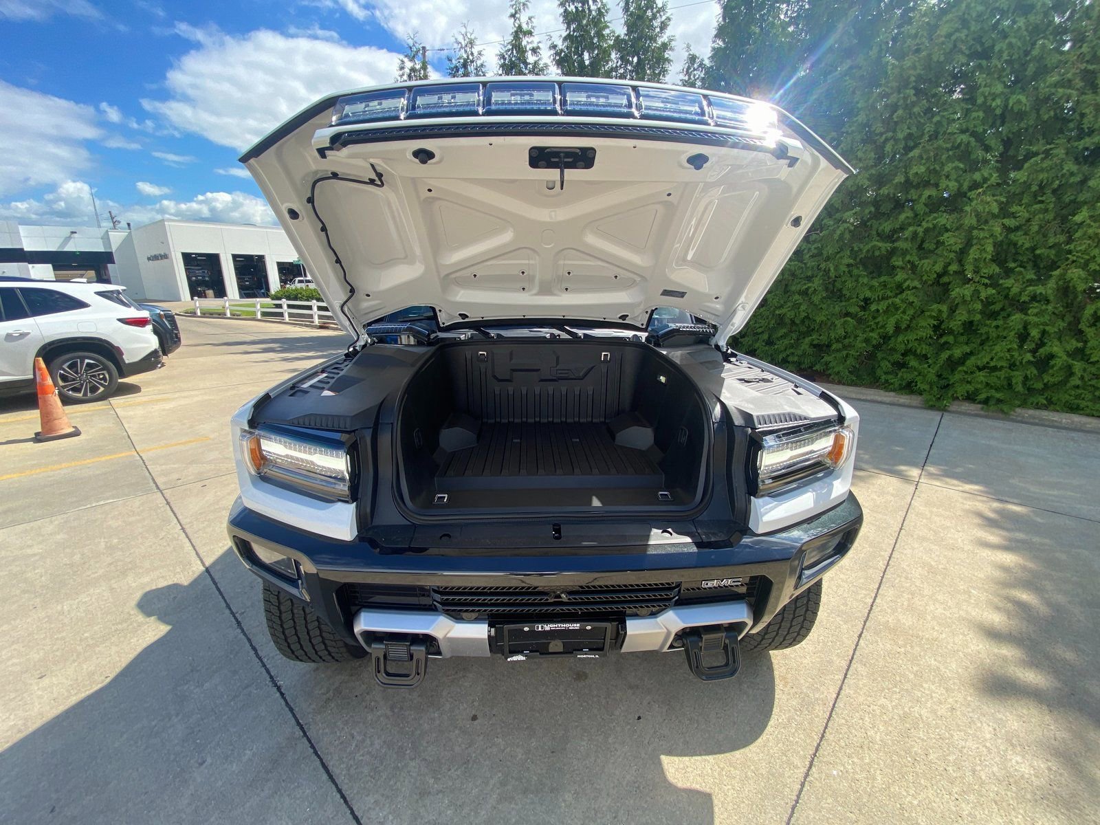 New 2026 GMC Hummer EV SUV image 40