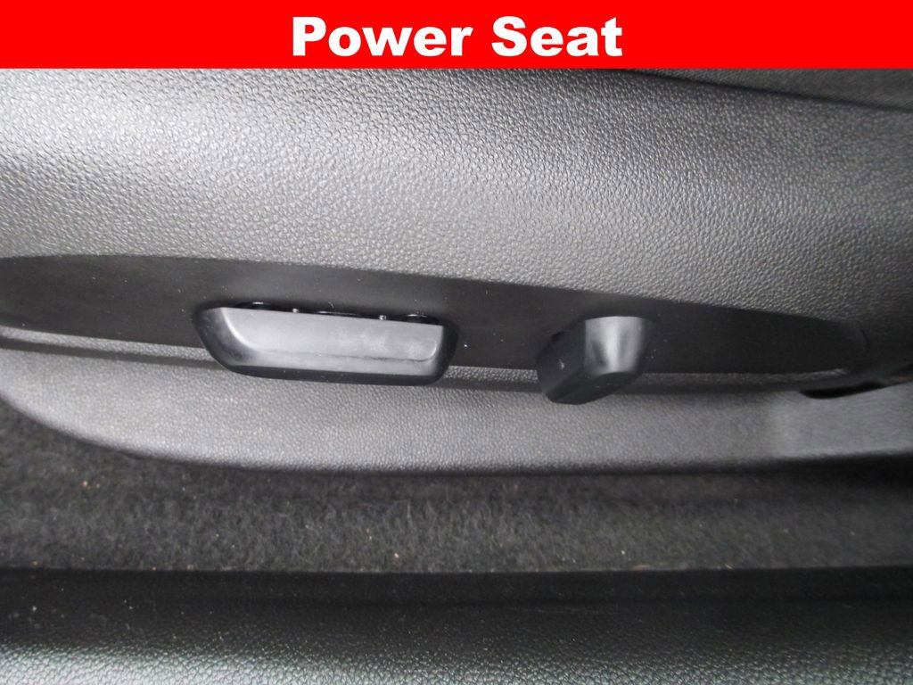 Used 2018 Chevrolet Cruze LT w/ Convenience Package FWD image 23