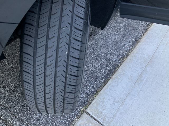 Used 2019 Chevrolet Equinox LT FWD image 11