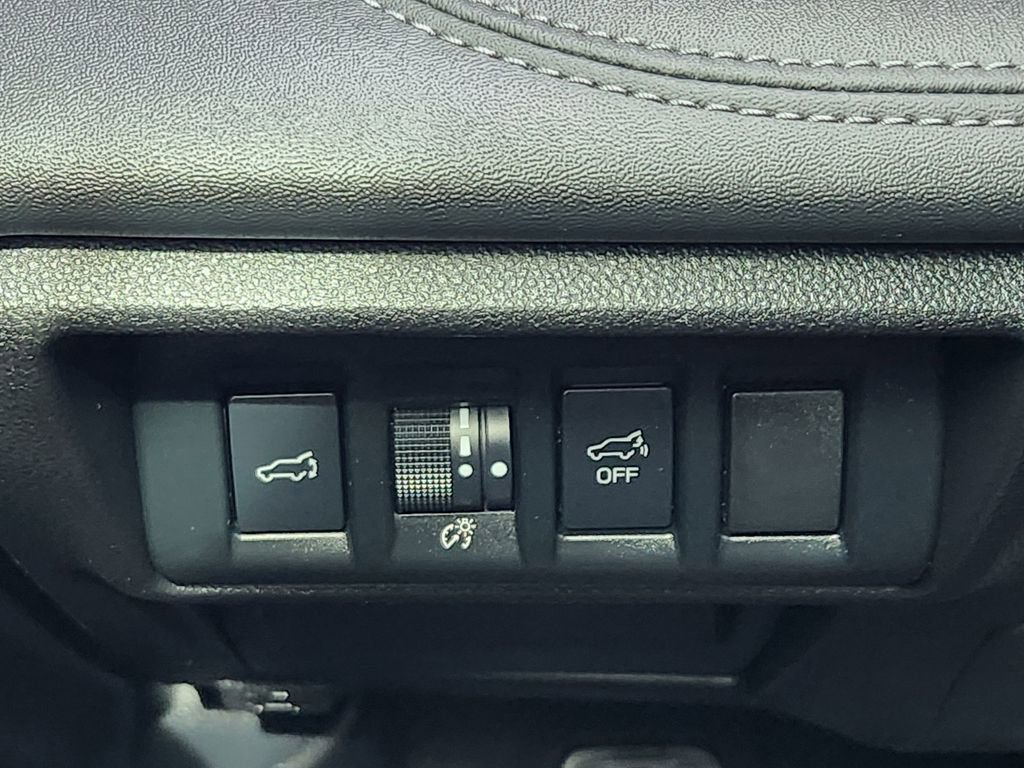 Used 2023 Subaru Outback Touring XT image 11