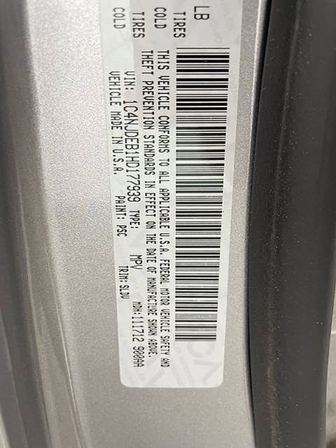 Used 2017 Jeep Compass High Altitude image 16