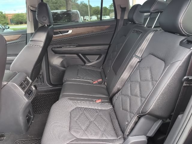 Used 2024 Volkswagen Atlas SE FWD image 21
