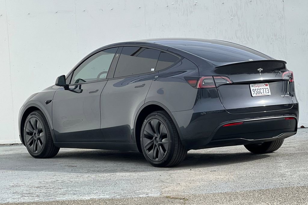 Used 2025 Tesla Model Y Long Range image 5