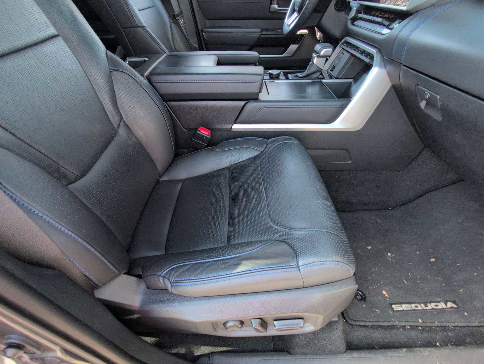 Used 2023 Toyota Sequoia Platinum image 21