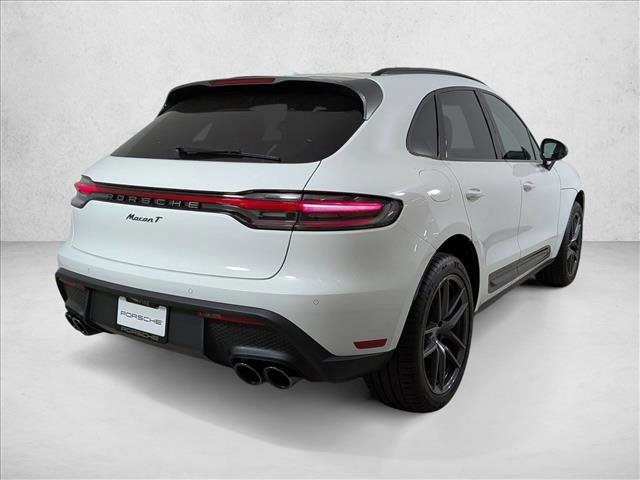 Certified 2025 Porsche Macan Turbo image 9