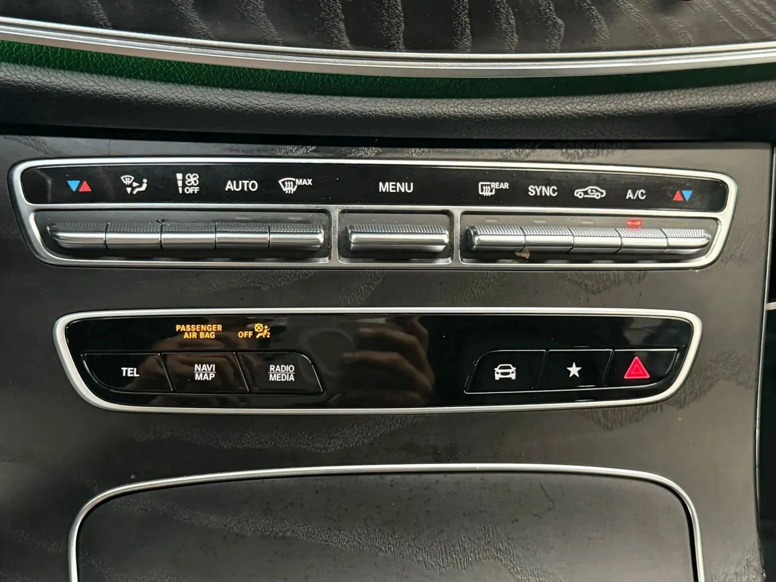 Used 2022 Mercedes-Benz E 350 Sedan w/ AMG Line Exterior image 31