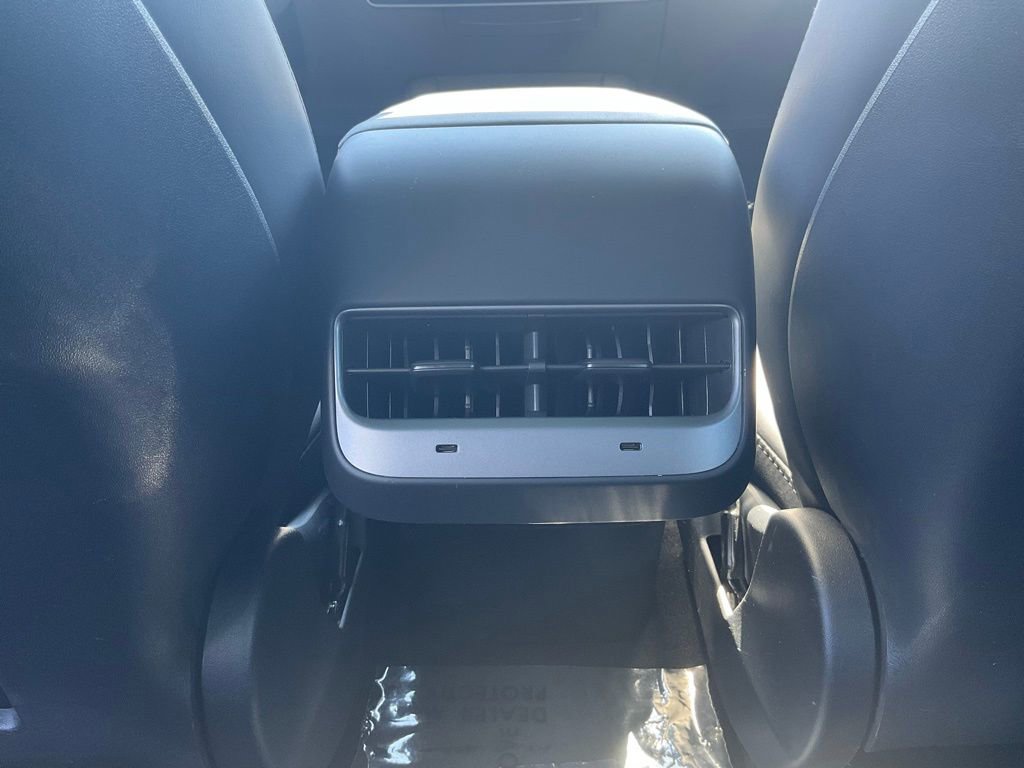 Used 2023 Tesla Model 3 Standard Range image 34