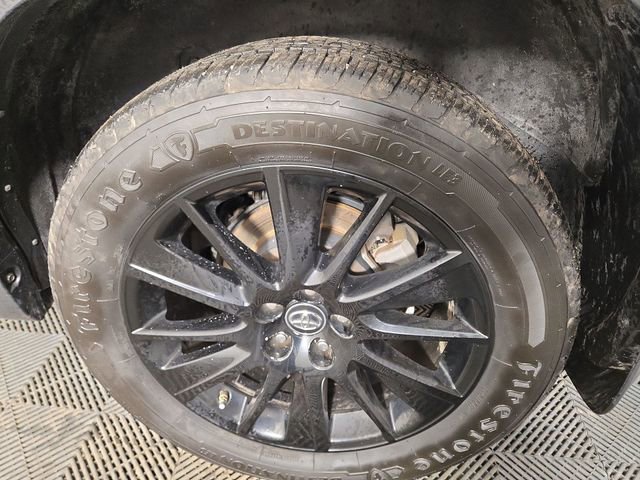 Used 2019 Toyota Highlander SE image 11