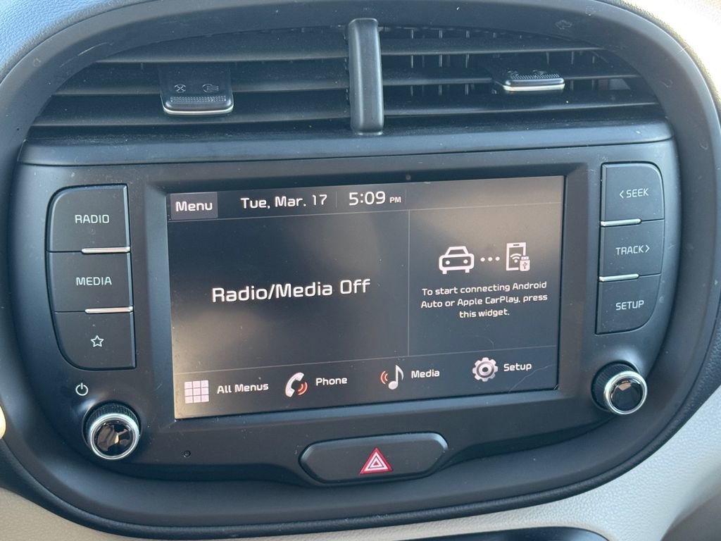 Used 2023 Kia Soul LX image 21