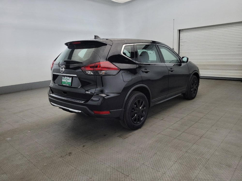 Used 2019 Nissan Rogue S AWD/4WD image 9