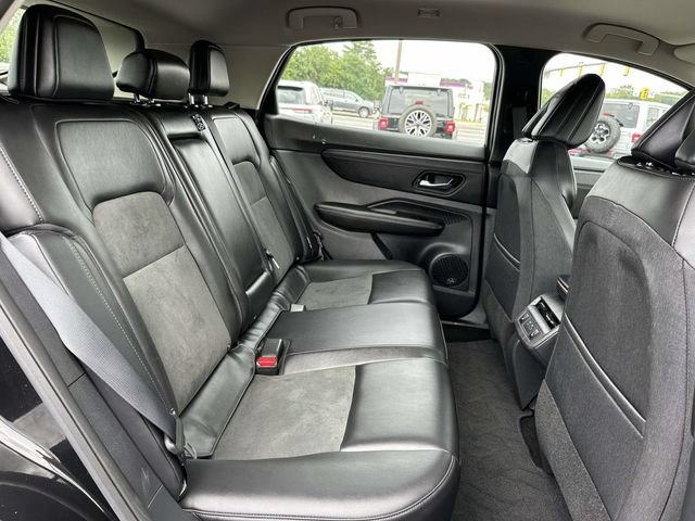 Used 2023 Nissan Ariya AWD image 10