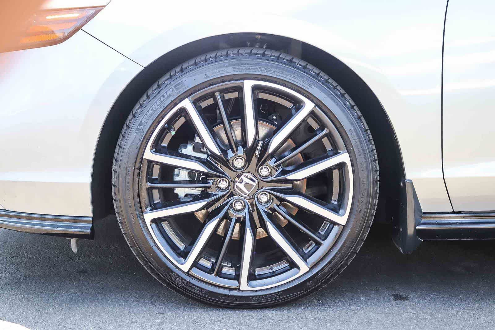 Used 2024 Honda Accord Touring image 10