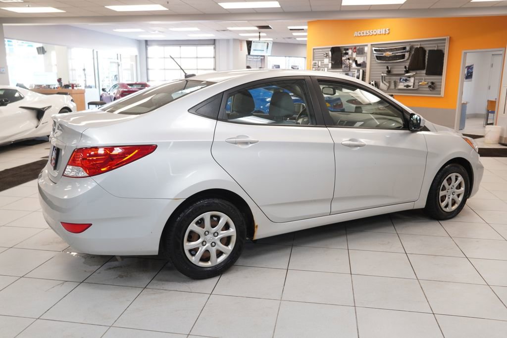 Used 2013 Hyundai Accent GLS image 10