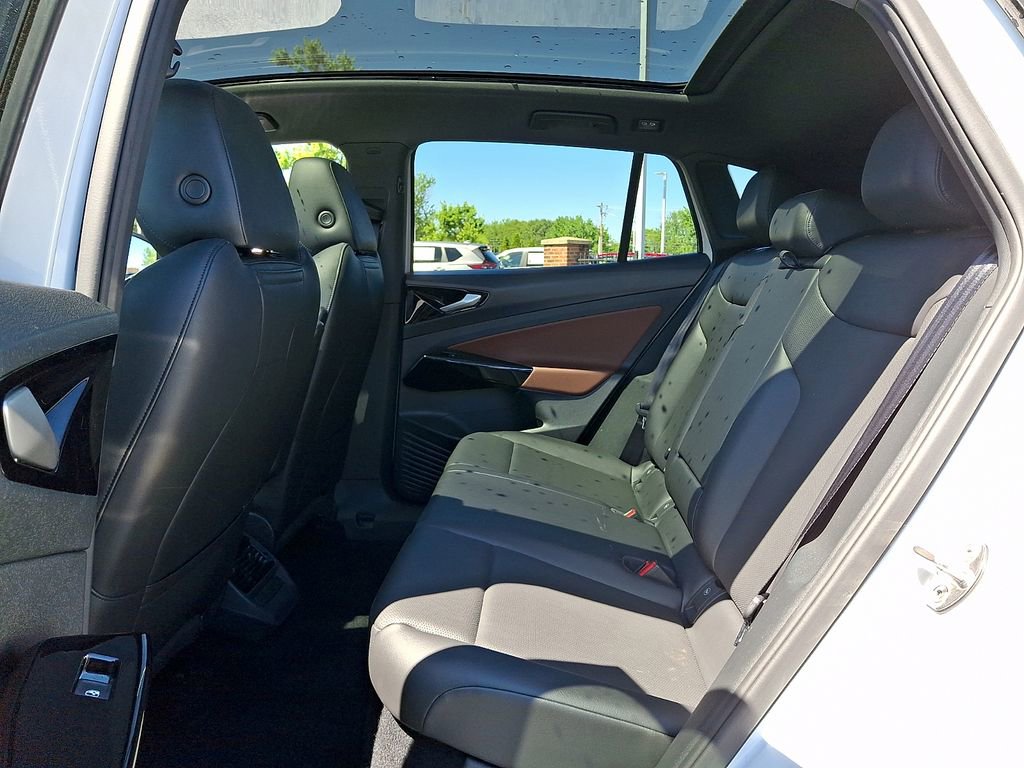 Used 2021 Volkswagen ID.4 Pro S w/ ID.4 Protection Package RWD image 10