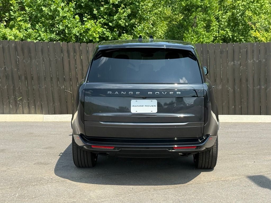 New 2026 Land Rover Range Rover Long Wheelbase SE AWD/4WD image 4