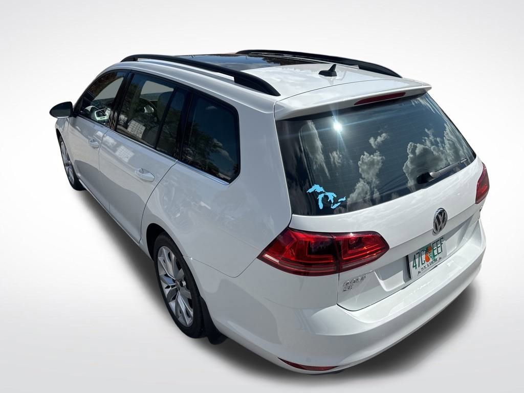 Used 2016 Volkswagen Golf SE image 22
