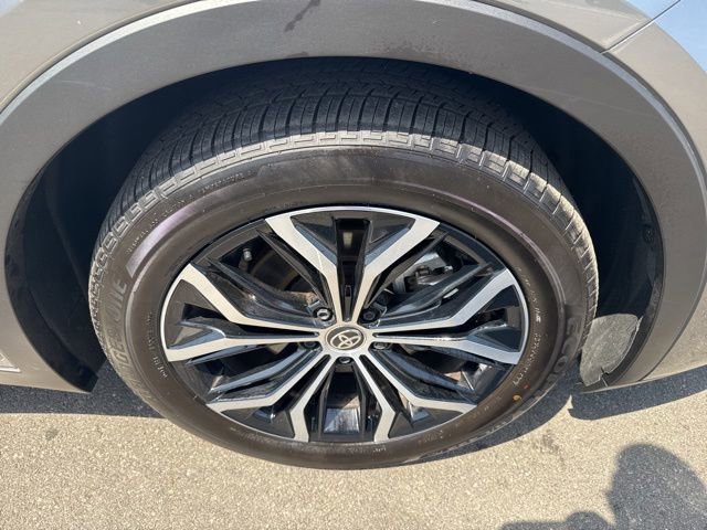 Certified 2026 Toyota Crown AWD/4WD image 20
