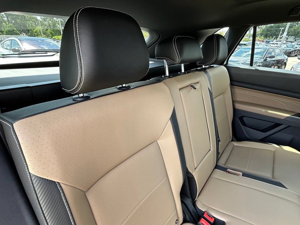 Used 2021 Volkswagen Atlas Cross Sport SE w/ Panoramic Sunroof Package FWD image 44