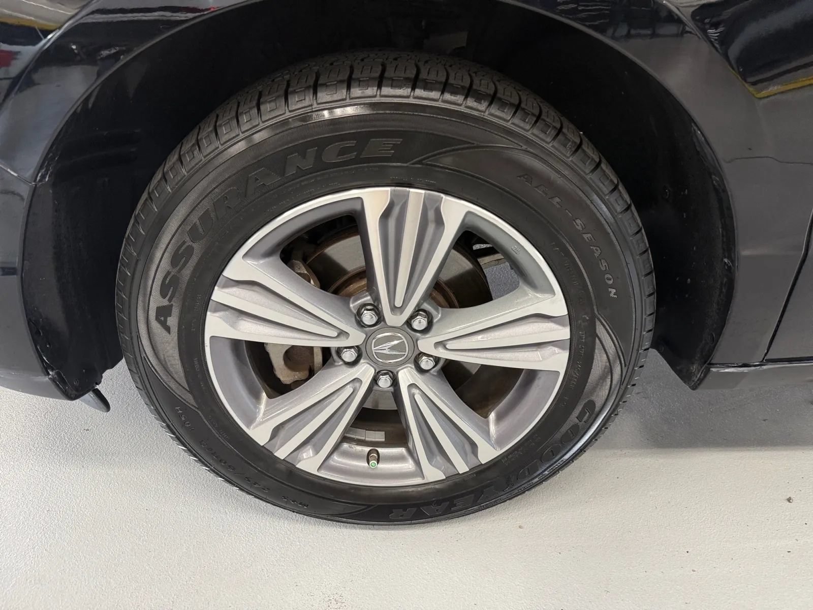 Used 2020 Acura MDX SH-AWD image 39
