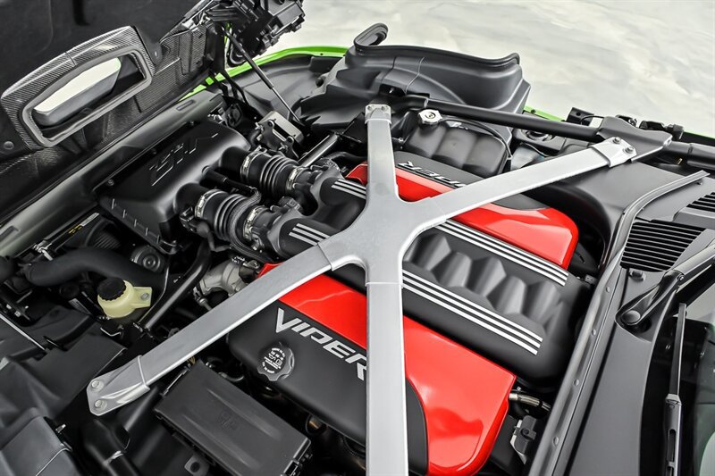 Used 2014 SRT Viper GTS RWD image 13
