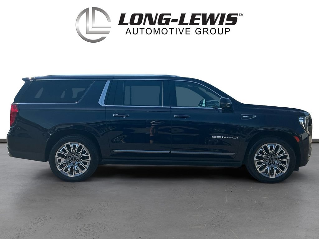 Used 2023 GMC Yukon XL Denali Ultimate AWD/4WD image 8