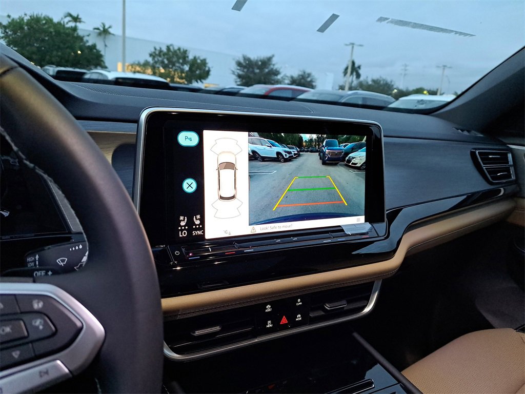 New 2026 Volkswagen Atlas Cross Sport SE image 11