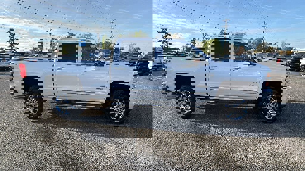 Used 2018 Chevrolet Silverado 2500 High Country w/ Duramax Plus Package image 4