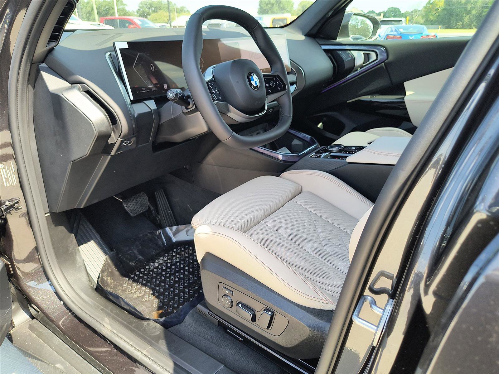 New 2026 BMW X3 xDrive30 w/ Premium Package image 2