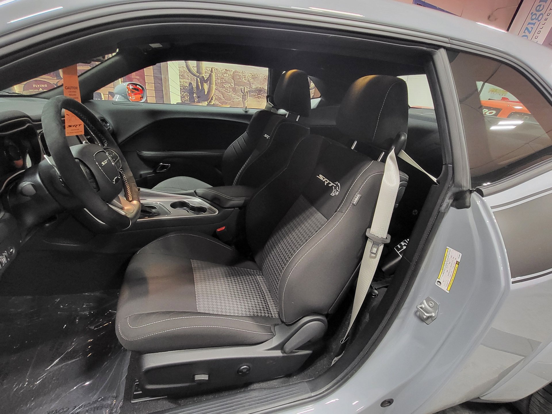 Used 2022 Dodge Challenger SRT Hellcat RWD image 24