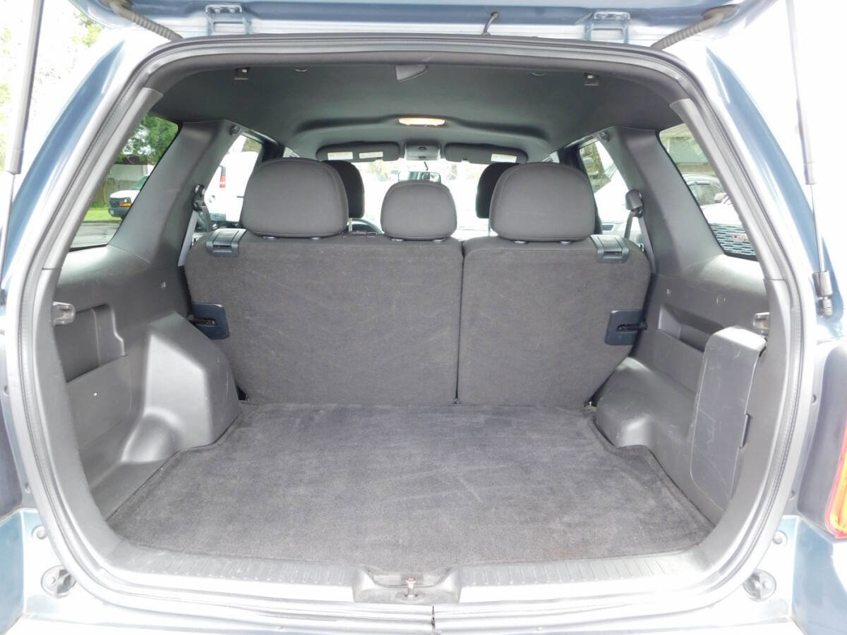 Used 2010 Ford Escape XLT image 5