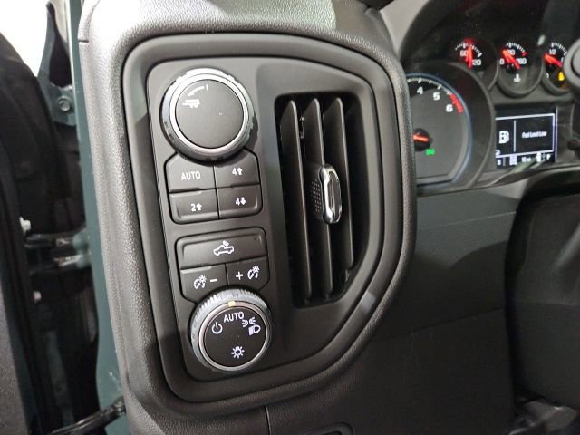 New 2026 Chevrolet Silverado 1500 Custom Trail Boss w/ LPO, Dark Essentials Package image 23