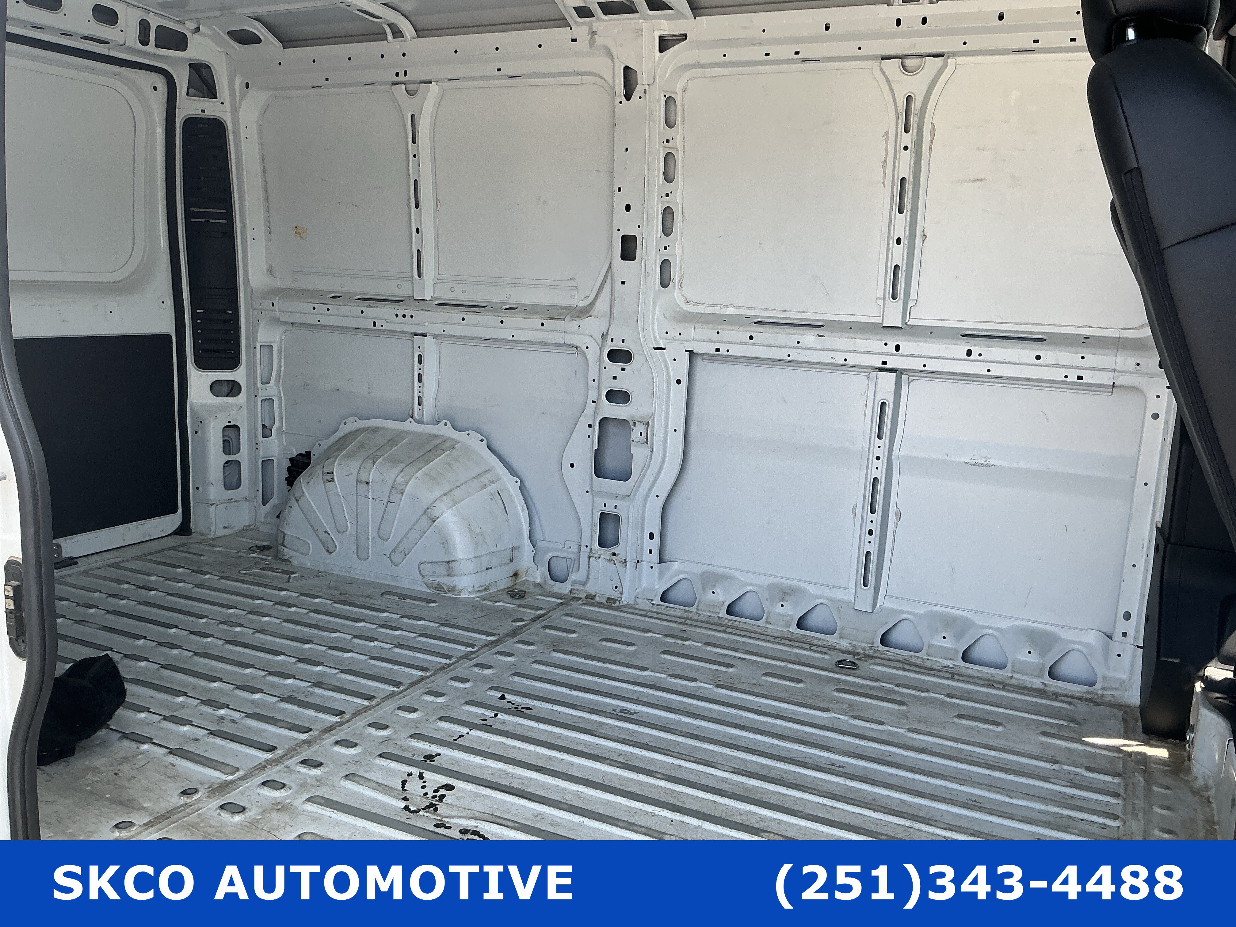 Used 2025 RAM ProMaster 2500 w/ Convenience Group FWD image 12